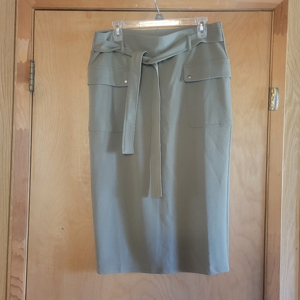 Green skirt Size S